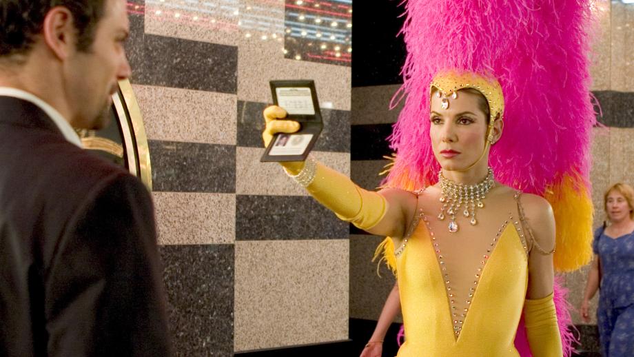 CINE FAMILIAR: MISS AGENTE ESPECIAL 2: ARMADA Y FABULOSA